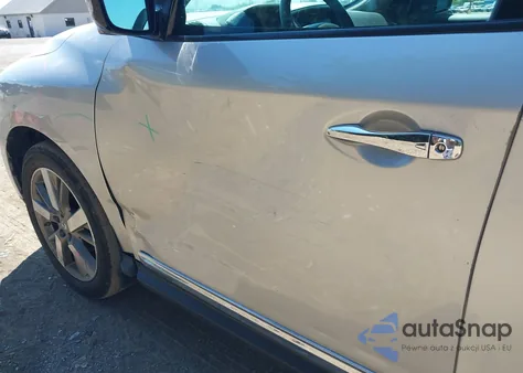 2015 Nissan Pathfinder Platinum z USA, uszkodzony, nr VIN 5N1AR2MM2FC672759